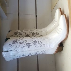 New Womens Corral Z5103